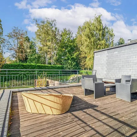 De Luxe Central, Avec Jacuzzi