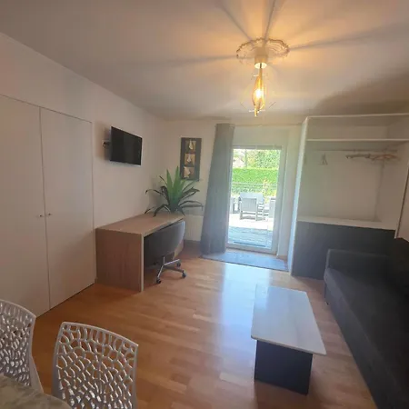 Apartment De Luxe Central, Avec Jacuzzi
